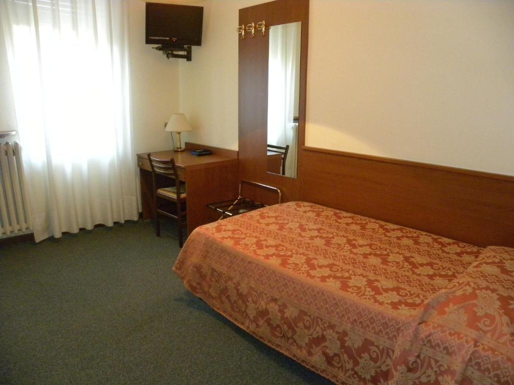 Hotel Rosengarten Pavía Habitación foto