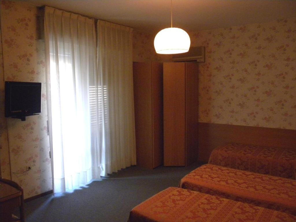 Hotel Rosengarten Pavía Habitación foto