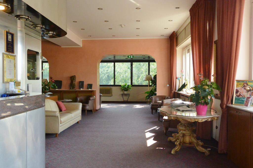 Hotel Rosengarten Pavía Exterior foto